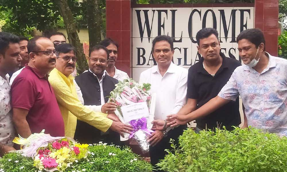 ভারত-বাংলাদেশের সম্পর্ক সুদৃঢ়ে ব্যবসায়ীদের ভূমিকা গুরুত্বপূর্ণ: মনোজ কুমার