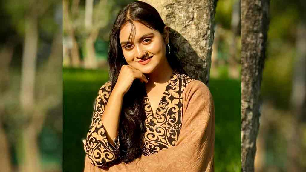 বড় পর্দায় নায়িকা হিসেবে আসছেন সাফানা নমনি