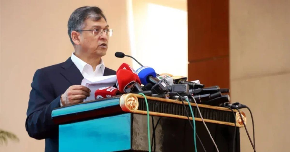 দায়িত্বে গাফিলতি ও ফ্যাসিবাদীদের সহায়তা করলে ব্যবস্থা: স্বরাষ্ট্রমন্ত্রী