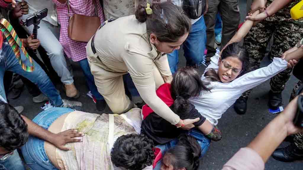 যন্তর মন্তরে তিন নারী সাংবাদিকের যৌন হয়রানির অভিযোগ, তদন্তে ক্রাইম ব্রাঞ্চ