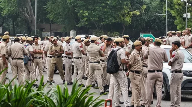 বিশ্বনেতাদের আগমনে দিল্লিতে নজরদারি বাড়াল ভারত