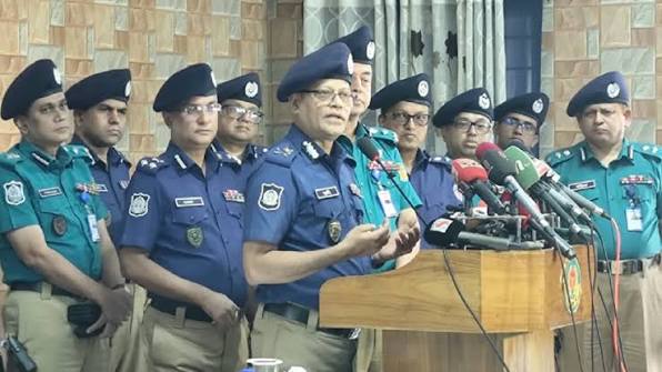 চাঁদাবাজি দমনে আসছে নতুন আইন, পুলিশকে মামলা করার ক্ষমতা দেওয়ার উদ্যোগ: আইজিপি