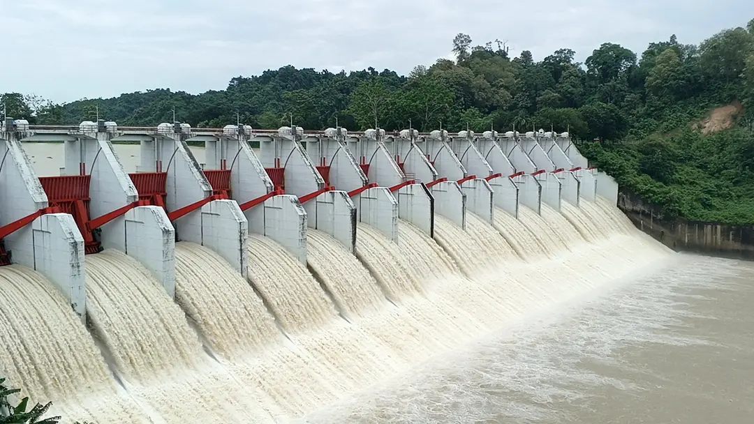 কাপ্তাই হ্রদের পানি বাড়ায় আবারও খুলল ১৬ জলকপাট