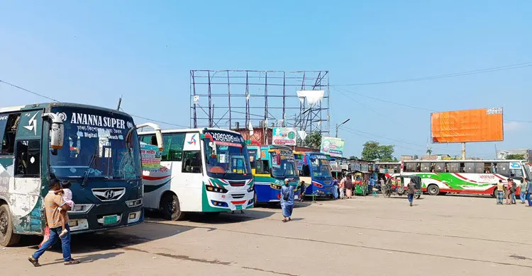 নতুন বাস নিয়ে বিরোধে বন্ধ কিশোরগঞ্জ-মহাখালী রুট
