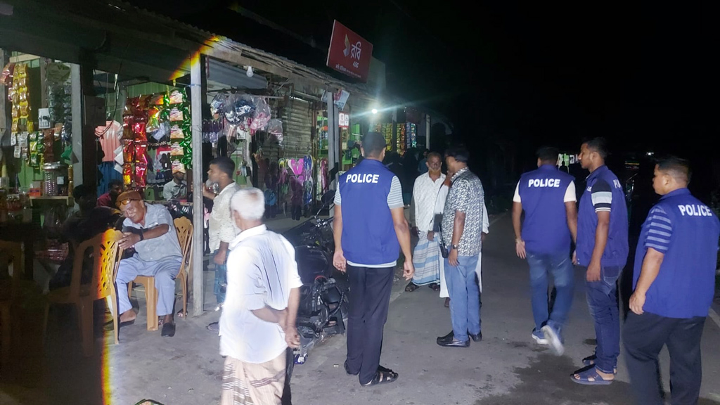নোয়াখালীতে রাতভর কিশোর গ্যাংবিরোধী অভিযান, আটক ১৬৩