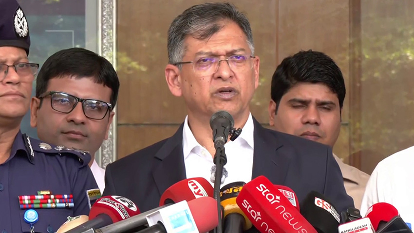 লুট ও অবৈধ অস্ত্র উদ্ধারে বিশেষ ইউনিট, তথ্য দিলে মিলবে পুরস্কার : স্বরাষ্ট্রমন্ত্রী